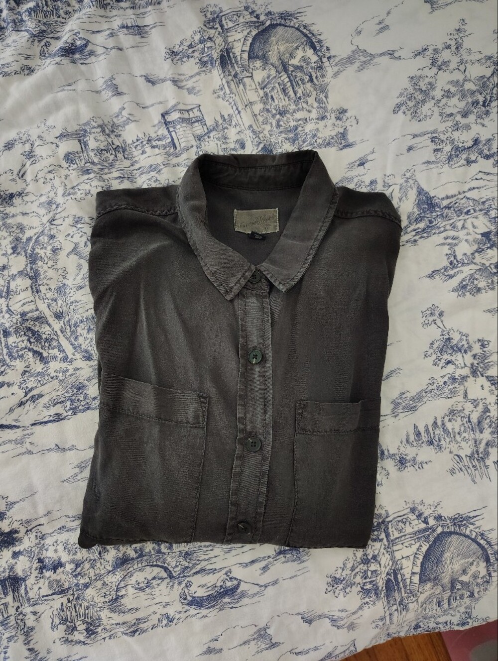 Universal Thread Charcoal Gray Satin Button-Down Shirt Dark Blue